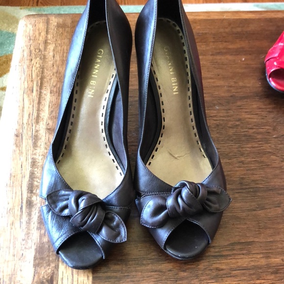 Gianni Bini Shoes - Chocolate Brown Leather Gianni Bini heels